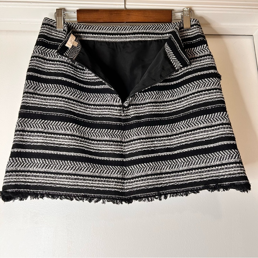 Ann Taylor LOFT Black and White Tweed Mini Skirt - Size 4 - Picture 4 of 10